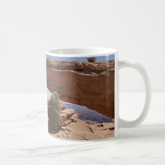 Mesa Arch och Tumbleweed på Canyonlands Kaffemugg (Höger)