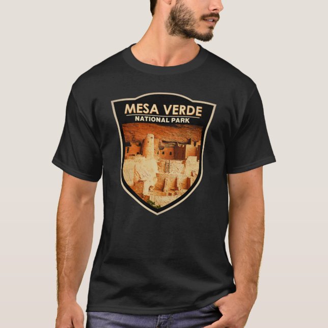 Mesa Verdes nationalpark Colorado Watercolor Badge T Shirt (Framsida)
