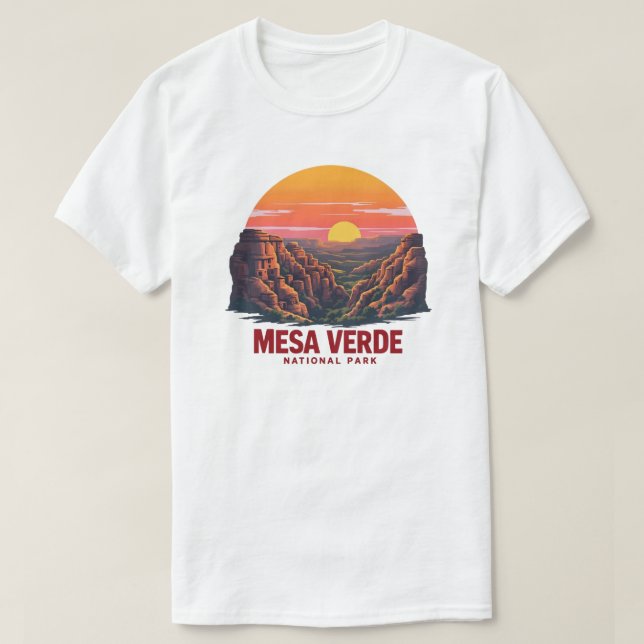 Mesa Verdes nationalpark Flat Retro Sunset Art T Shirt (Design framsida)