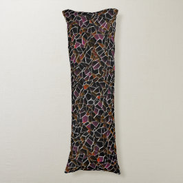 Messy-brun till vin-mosaik oregelbunden över vitt kroppskudde