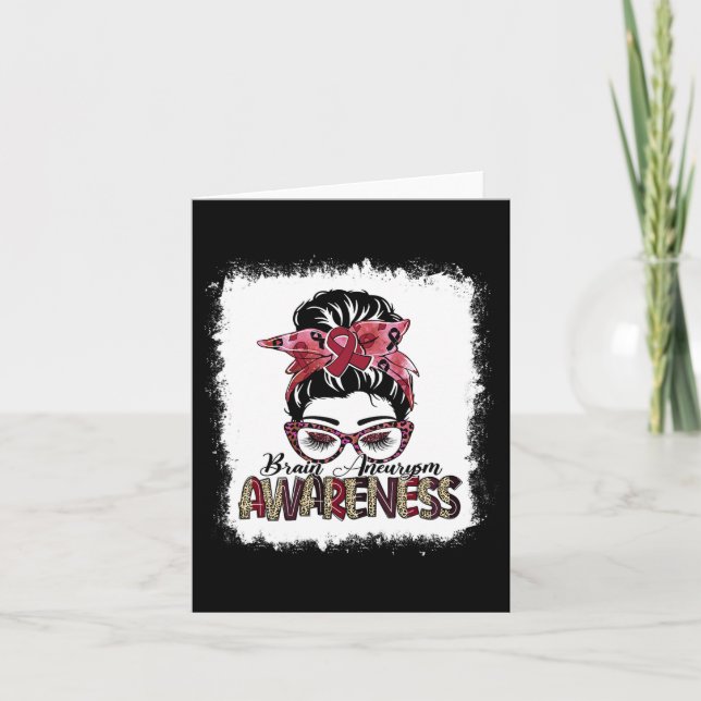 Messy Bun Burgundy Ribbon Brain Aneurysm Awareness Kort (Framsida)