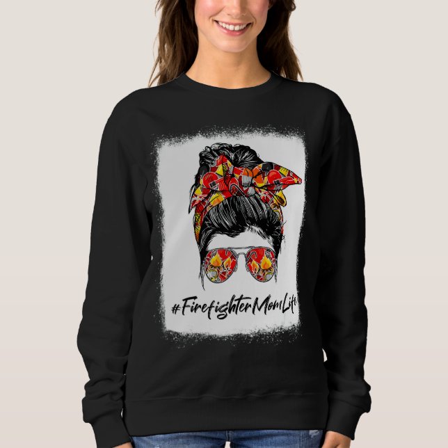 Messy Bun Firefighter Mamma Life Firemen Lycklig M T Shirt (Framsida)