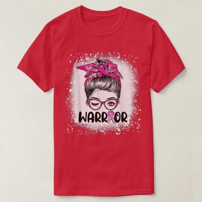 Messy Bun Glasses Bära Rosa Warrior Breast Cancer T Shirt (Design framsida)