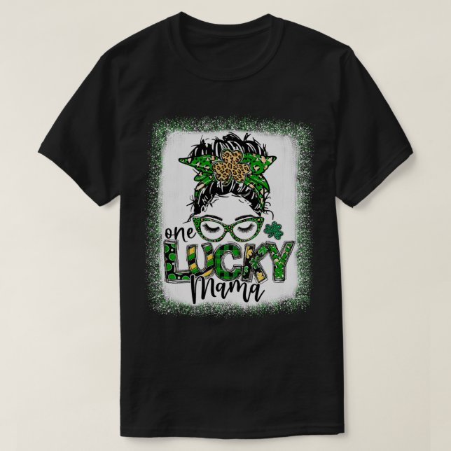 Messy Bun Leopard St patrick's day One Lucky Mamma T Shirt (Design framsida)
