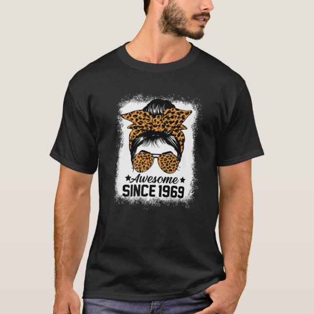 Messy Bun Leoprad Awesome Since 1969 53 Years Old T Shirt (Framsida)