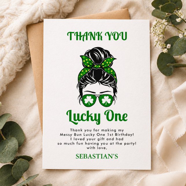  Messy Bun Lucky One 1-års födelsedagsflicka  Tack Kort (Messy Bun Lucky One 1st Birthday Girl Thank You Card)
