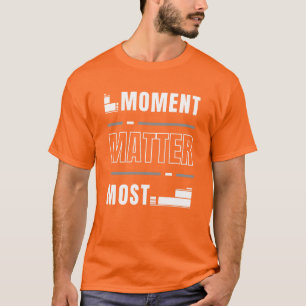 Mest aktuell fråga t shirt
