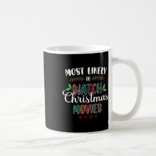 Mest troliga att se julfilmer i en bekväm familj kaffemugg