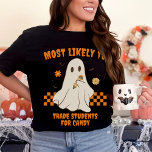 Mest troligt att matcha Halloween Ghost Teacher T Shirt<br><div class="desc">Öka din Halloween-själ och visa att ditt team är enat med "Mest troligt att matcha Halloween Ghost Teacher T-Shirt". Designat med lärarna i åtanke förenar den här skjortan humor och helgdag på ett roligt och modernt sätt. Temat "Mest troligt att få" tillför en humoristisk twist, skapar det som ett vackert...</div>
