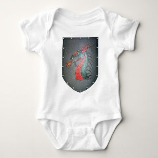 Metall skyddar den medeltida draken tee shirt
