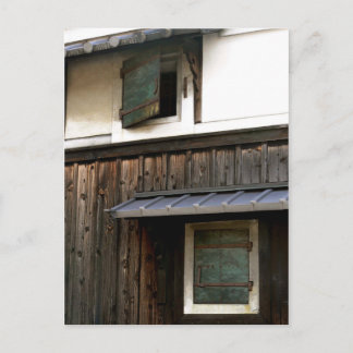 Metall Windows på det gamla japanska huset Vykort