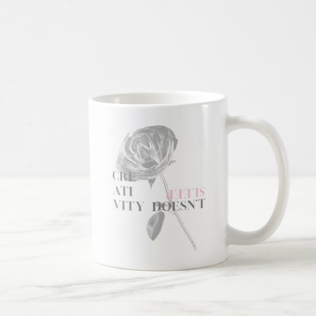 Metallic Rosé 'Kreativiteten sover aldrig' Stilsäk Kaffemugg (Höger)