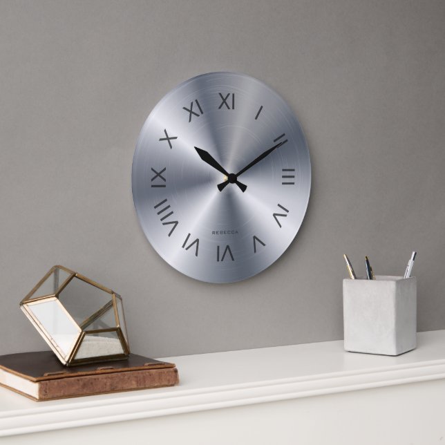 Metallic Silver Gray Texture Custom Monogram Stor Klocka (Kontor)
