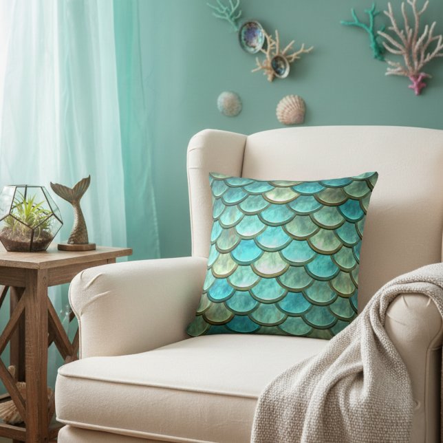 Metallisk blå sjöjungfruskals dekorativa kudde (Mermaid throw pillow - an accent pillow for your sea inspired home.)