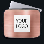 Metallisk rosa ros-Anpassningsbar-Logotyp för främ Laptop Fodral<br><div class="desc">Logotyp för Anpassningsbar av Guld för Elegant av rostfritt stål i rosa ros Faux-plattor eller Sleeve Promotional Fodral. Det här fodral kan anpassas så att det omfattar företagets eller företagets logotyp.</div>
