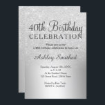 Metallisk Silver i glitter Inbjudningar<br><div class="desc">En metallfolie av chic och luxuriös Silver glitter med kalligrafi av elegant 40-årsdag.</div>