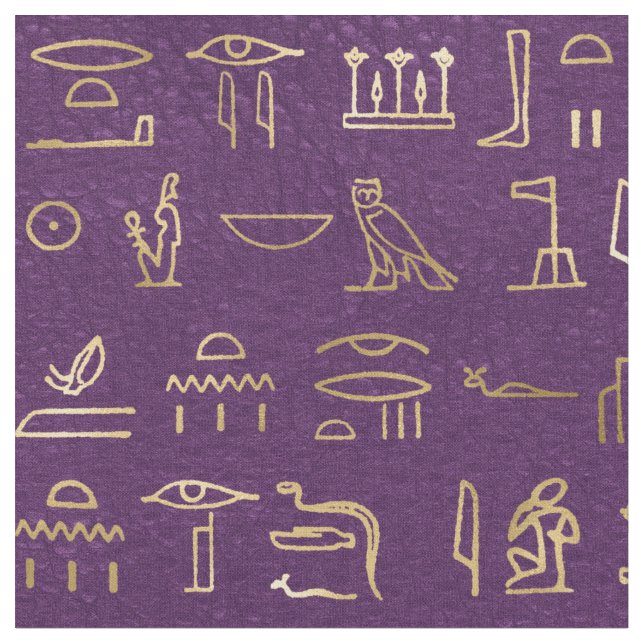 Metalliska Guld-egyptiska Hieroglyfer på Lila Tyg (Närbild)