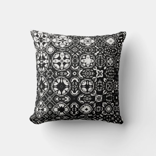 Metamorfos Medallion Mönster Black and White Kudde (Framsida)