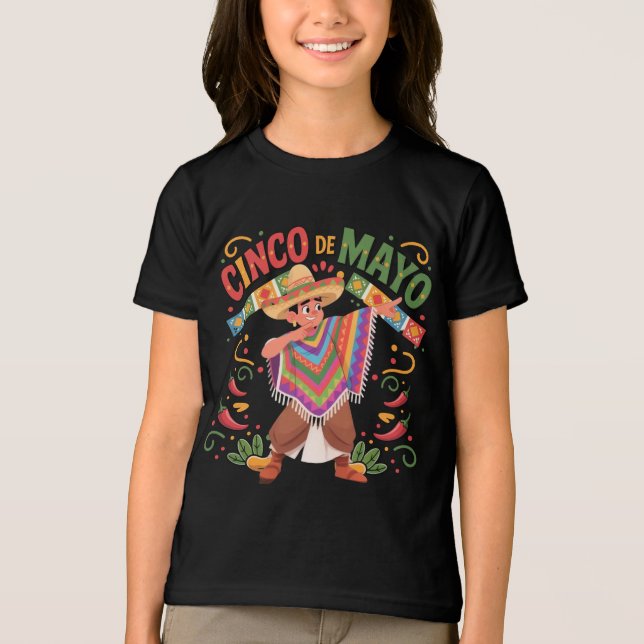 Mexican Boy Dabbing Poncho Cinco de Mayo T-Shirt (Framsida)