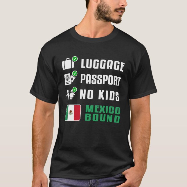 Mexican Vacation Travel Souvenir Mexico Bound Flag T Shirt (Framsida)
