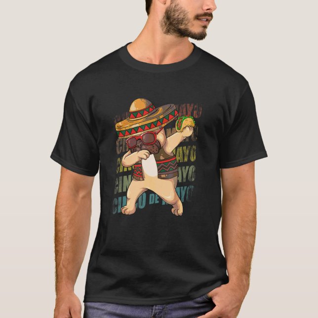 Mexikanska dabbing Pug Hund Cinco De Mayo Poncho S T Shirt (Framsida)