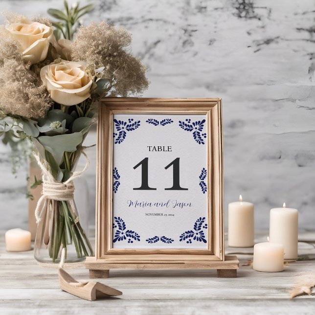 Mexikanska Talavera Blue Blommigt Minimalist Bröll Bordsnummer (Mexican Talavera Blue Floral Minimalist Wedding Table Number)