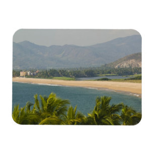Mexiko, Jalisco, Barra de Navidad. Stadens strand Magnet
