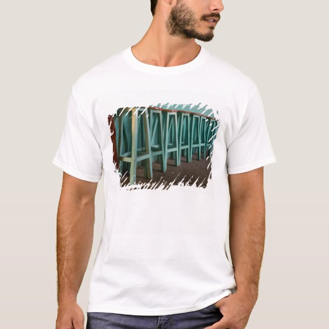 Mexiko, Oaxaca, Gröna barstolar längs vägg Tee Shirt (Framsida)