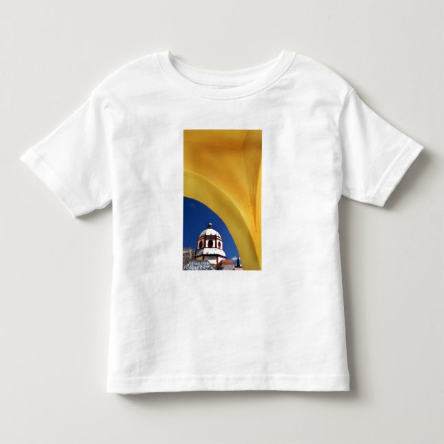 Mexiko, San Miguel de Allende. Kyrka i ram Tee Shirt (Framsida)