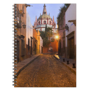 Mexiko, San Miguel de Allende. Tidig morgon Anteckningsbok Med Spiral
