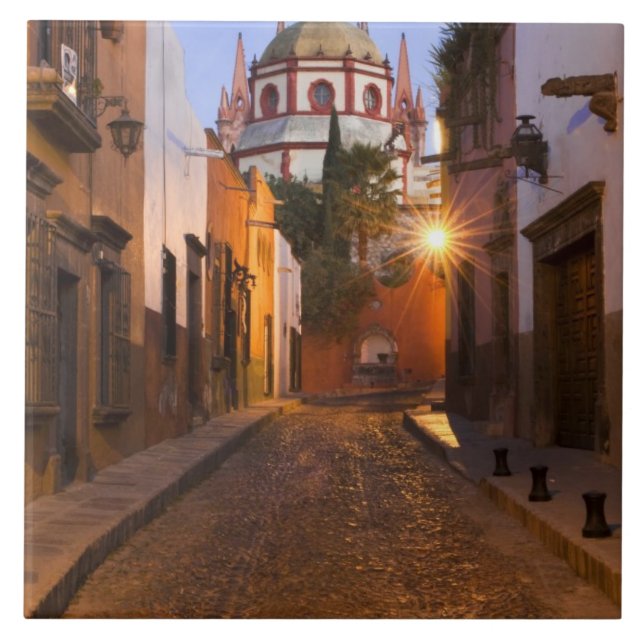 Mexiko, San Miguel de Allende. Tidigt morgon Kakelplatta (Framsidan)
