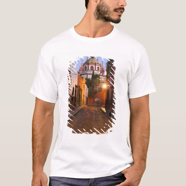 Mexiko, San Miguel de Allende. Tidigt morgon Tee Shirt (Framsida)