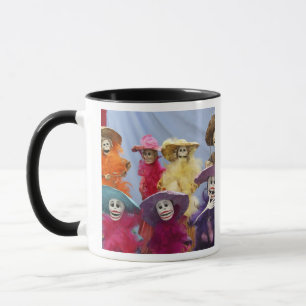 Mexiko. Skelettala Catrinas, firande figurer Mugg