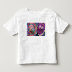 Mexiko, Yucatan, Merida, traditionellt vävt T-shirt