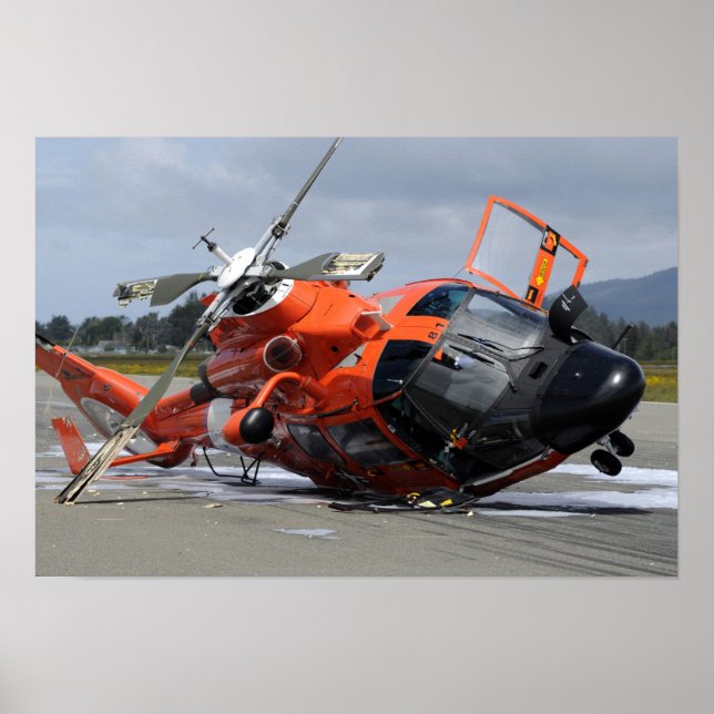 MH-65 Dolphin-helikopter kraschade vid Arcata Airp Poster (Framsidan)