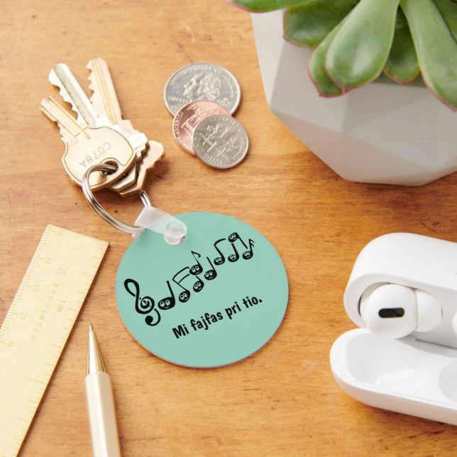Mi fajfas pri tio. nyckelring (Skrivbord)