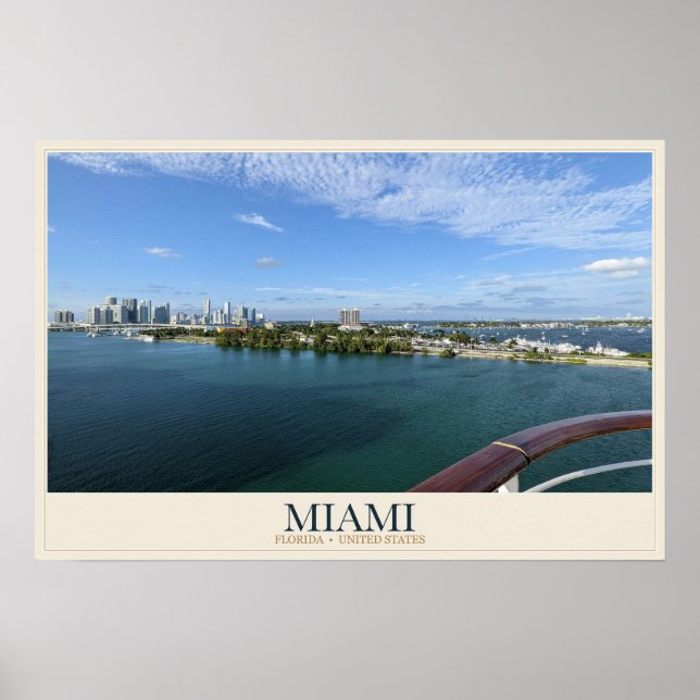 Miami Bayfront från vattnet Poster (Framsidan)