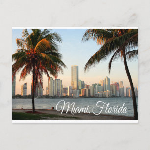 Miami Florida Skyline och Harbour At Nattght- USA Vykort
