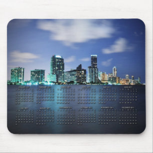 Miami horisont på natten med kalender 2011 musmatta