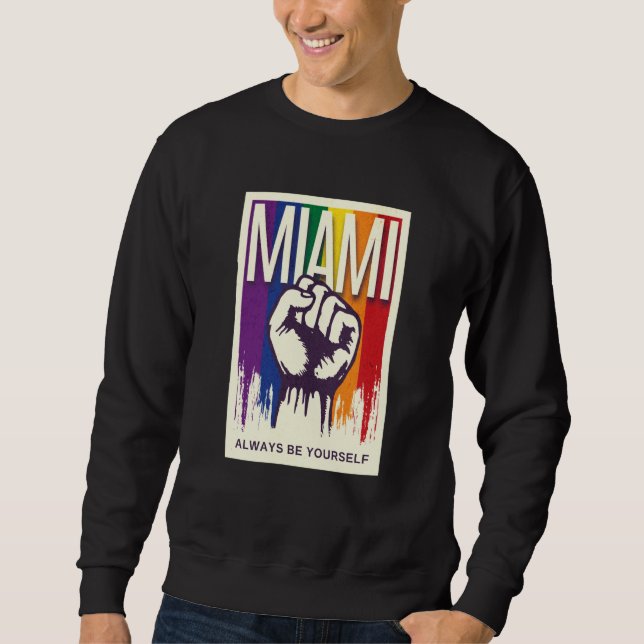 Miami LGBTQ Pride Rainbow Flag Resist Fist Proud L Lång Ärmad Tröja (Framsida)