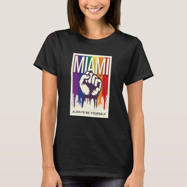 Miami LGBTQ Pride Rainbow Flag Resist Fist Proud L T Shirt (Framsida)