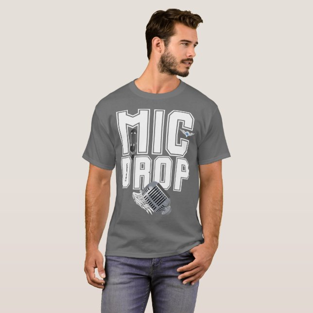 Mic Drop Music Typography T-Shirt (Hel framsida)