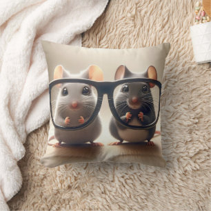 Mice Peering från bakom svarta eyeglass Kudde