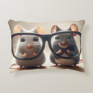 Mice Peering från bakom svarta eyeglass Prydnadskudde
