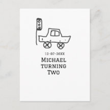 Michael fyller två födelsedag leksaksbil trafiklju