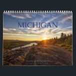 MICHIGAN Calendar Kalender<br><div class="desc">Den här 12-månaderskalendern har vackert bilder från den Underbara Sjöar-staten. Gör en underbar gåva till familj,  vänner,  medarbetare eller till och med dig själv!</div>