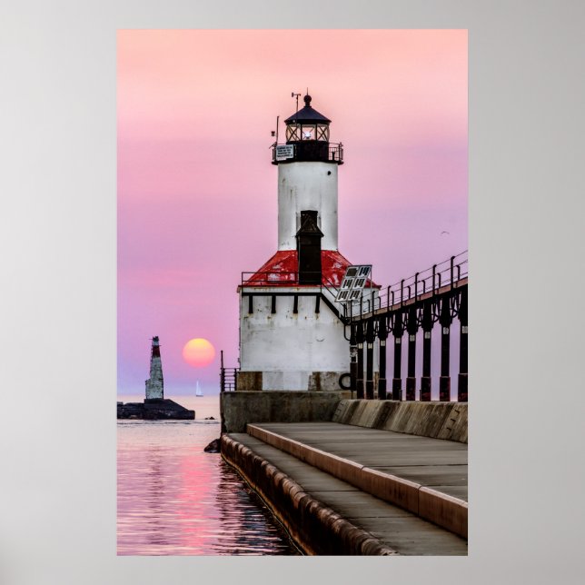 Michigan City Lighthouse och Sundown Sailboat Poster (Framsidan)