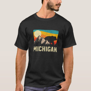 Michigan Nature Vild Bear Retro Sunset Hiking T Shirt