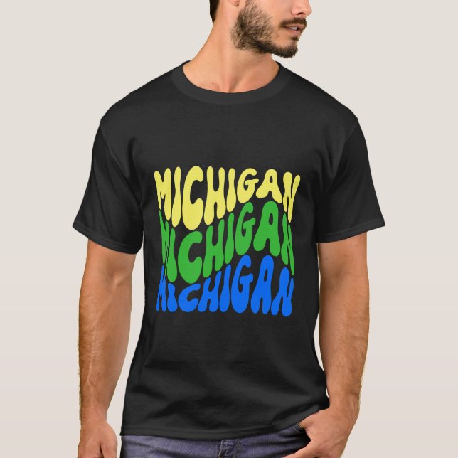 Michigan Vågig Text Patriotisk Design T Shirt (Framsida)
