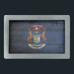 Michiganflagga på gammalt Wood korn<br><div class="desc">Michiganflagga på gammalt Wood korn 
 Känselförnimmelsen frigör för att ändra designen enligt dina egna preferenser. Du kan ändra designläget,  riktningen,  bakgrundsfärgerna och formatet. Också kan du tillfoga din egna text eller sloganuppsättningen dess stilsort,  läge och format,  all för att skapa den ultimat personliga gåvan för dig och dina älskade.</div>